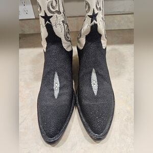 Womens 8.5 B Lucchese Black STINGRAY  Cowboy Boots, Beautiful.  WORN ONCE!!
